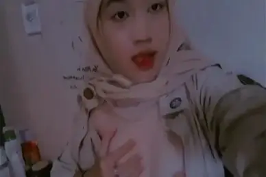 Bokep Indo Masih SMP Cantik Hijab Remas Toket