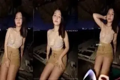 Cewek Cantik Indo Diajak Ngewe di Gubuk Hot Amatir